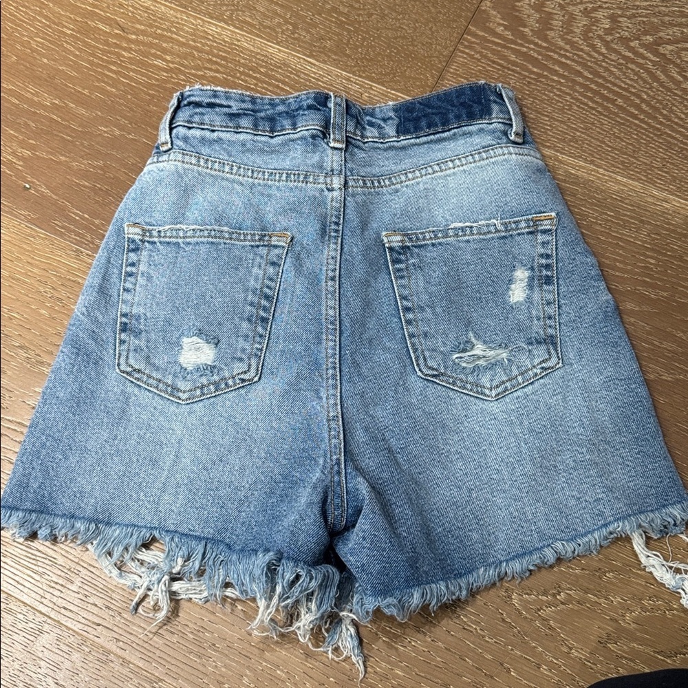 Zara High Waisted Distressed Denim Shorts Frayed Hem Light Wash Size 00 - Picture 5 of 5